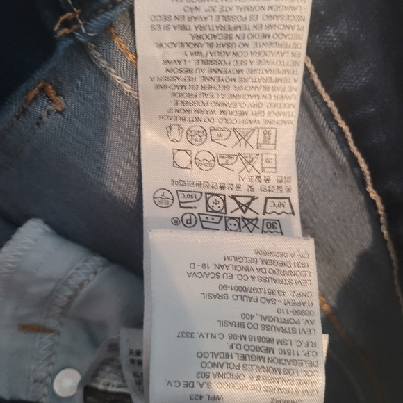 Levi Dark Wash Skinny Jeans W28 - Picture 6 of 6